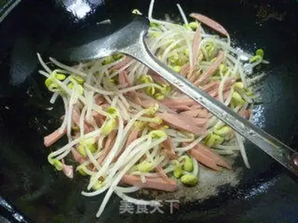 Make Cream beef sausage fried soybeans step 8