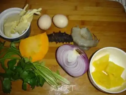 Make Pineapple seafood step 0