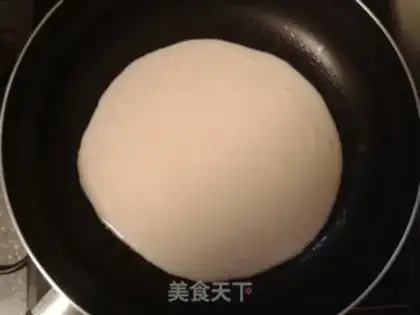 Make Onion fragrance omelet step 2