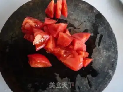 Make Western red soup step 1