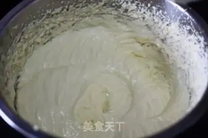 Make Pineapple flip cake step 3