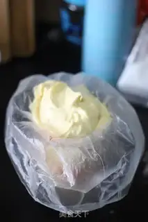 Make Pineapple flip cake step 6