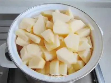 Make Homemade apple sauce step 2