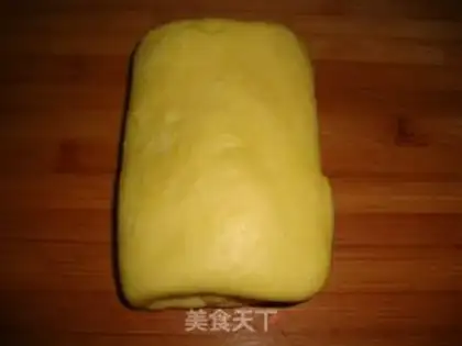 Make Tasty egg tarts step 6