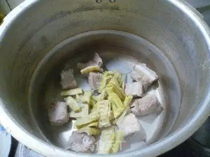 Make The lambtail hog bowel soup step 8