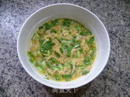 Make Shrimp skin fried eggs step 5
