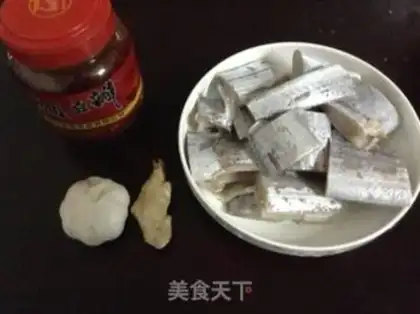 Make Bean petals with fish step 0