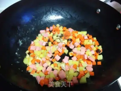 Make Pineapple rice step 3