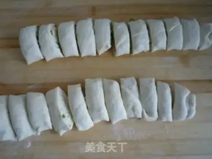 Make Onion rolls step 6