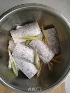 Make Fried swordfish step 1