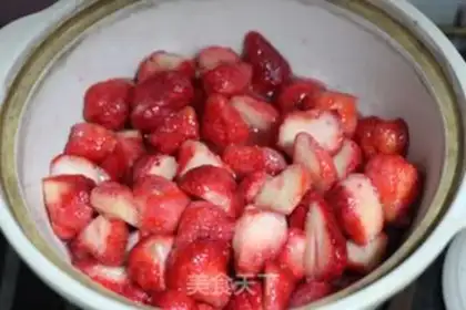 Make Strawberry jam step 3