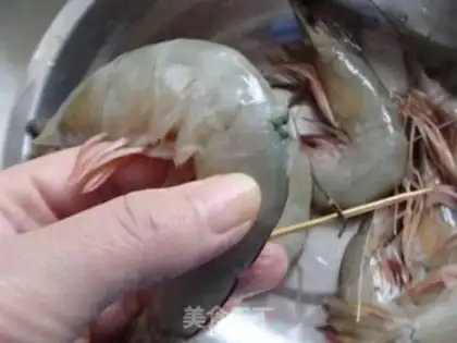 Make Fried prawns step 1