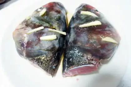 Make Scratch the fish head step 1