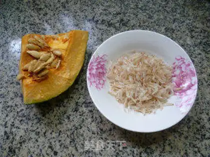 Make Shrimp skin fried Japanese pumpkins step 0
