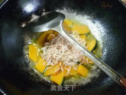 Make Shrimp skin fried Japanese pumpkins step 5