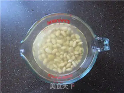 Make Bean sprouts step 0