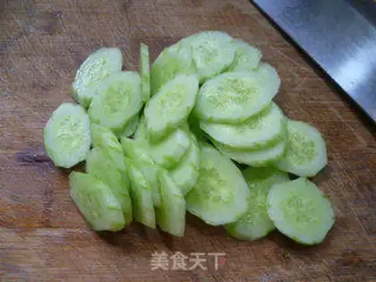 Make The cucumber with olives step 3