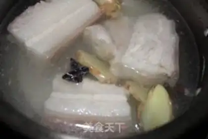 Make Garlic sprouts back to the pot step 0