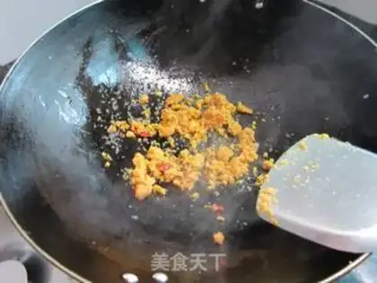 Make Egg fried fish seeds step 3