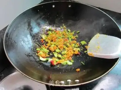 Make Egg fried fish seeds step 4