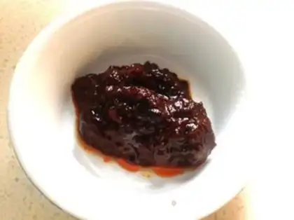 Make Frozen spicy noodles step 5