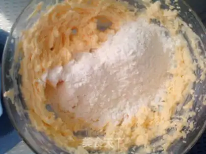 Make Red-tree cookies step 9