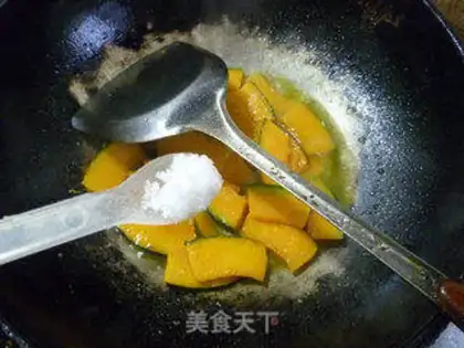 Make White sesame fried Japanese pumpkins step 8