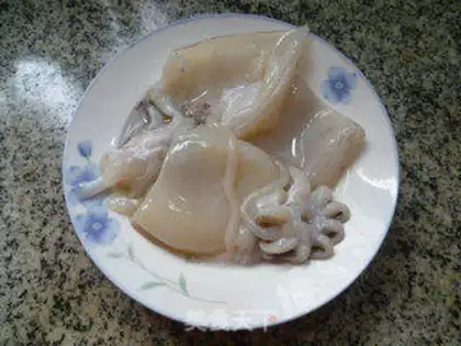 Make Garlic squid step 1