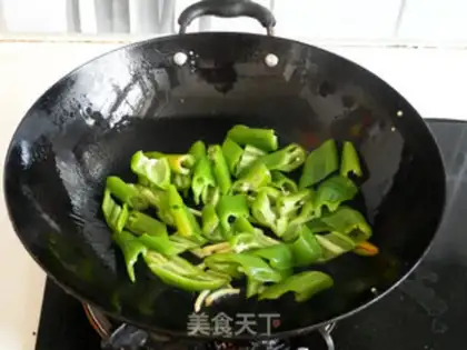 Make Toad pepper and fried eggs step 5