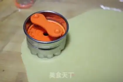 Make Heart-to-heart cookies step 13
