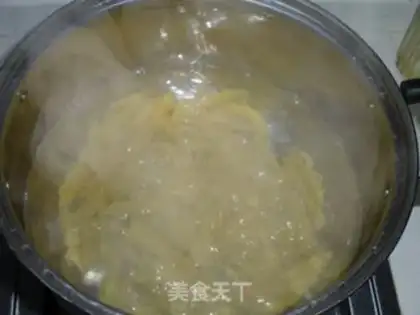 Make Shrimp pasta soup step 1