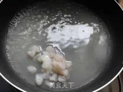 Make Vegetable seafood soup step 1