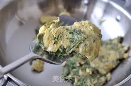 Make Pyramid fried eggs step 6