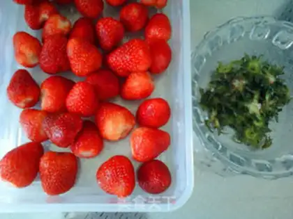 Make Strawberry jam step 2
