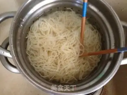 Make Homemade cold noodles step 1