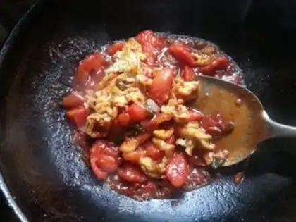 Make Tomato eggs for noodles step 10