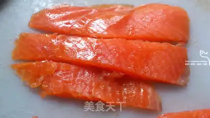 Make Smoked salmon salad step 2