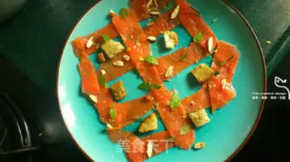 Make Smoked salmon salad step 3