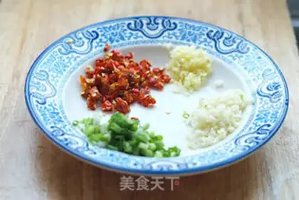 Make Spicy silver fish dry step 2