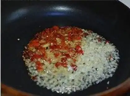 Make Spicy silver fish dry step 5