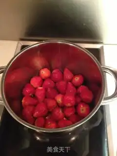 Make Strawberry jam step 1