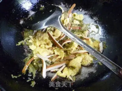 Make Snow pickles and fried eggs step 9