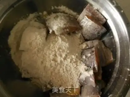 Make Red-fried fish step 1