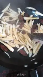 Make Weenie chicken leg mushrooms step 3