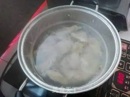 Make The chicken soup step 2