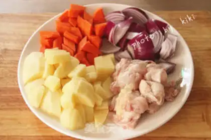 Make Curry chicken lids for cooking step 1