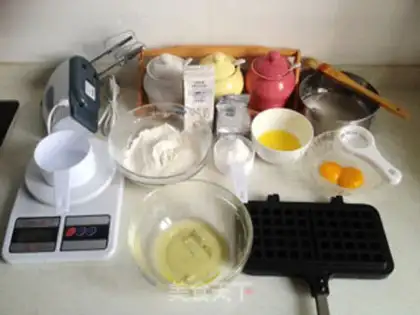 Make original waffles step 0