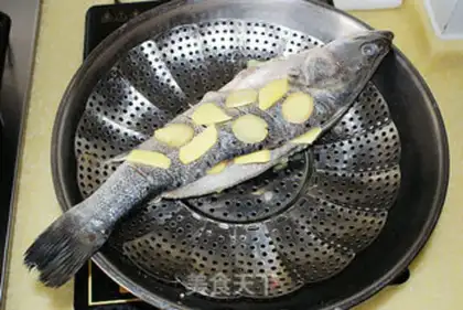 Make Steamed sea bass step 8
