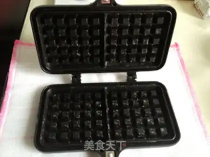Make original waffles step 5