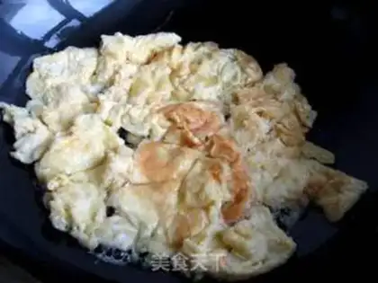 Make Fried eggs step 4